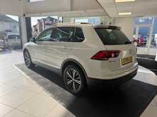 Volkswagen Tiguan 2.0 TDI SE Navigation SUV 5dr Diesel Manual Euro 6 (s/s) (150 ps) 