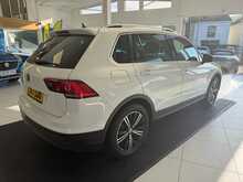 Volkswagen Tiguan 2.0 TDI SE Navigation SUV 5dr Diesel Manual Euro 6 (s/s) (150 ps) 