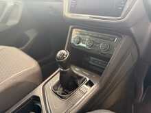 Volkswagen Tiguan 2.0 TDI SE Navigation SUV 5dr Diesel Manual Euro 6 (s/s) (150 ps) 