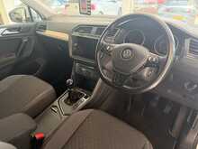 Volkswagen Tiguan 2.0 TDI SE Navigation SUV 5dr Diesel Manual Euro 6 (s/s) (150 ps) 