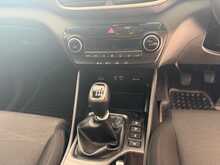 Hyundai TUCSON 1.6 GDi Blue Drive SE Nav SUV 5dr Petrol Manual Euro 6 (s/s) (132 ps) 