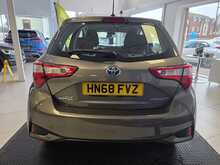 Toyota Yaris 1.5 VVT-h Icon Tech Hatchback 5dr Petrol Hybrid E-CVT Euro 6 (s/s) (100 ps) 