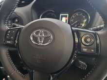 Toyota Yaris 1.5 VVT-h Icon Tech Hatchback 5dr Petrol Hybrid E-CVT Euro 6 (s/s) (100 ps) 