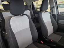Toyota Yaris 1.5 VVT-h Icon Tech Hatchback 5dr Petrol Hybrid E-CVT Euro 6 (s/s) (100 ps) 