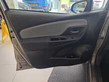 Toyota Yaris 1.5 VVT-h Icon Tech Hatchback 5dr Petrol Hybrid E-CVT Euro 6 (s/s) (100 ps) 