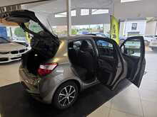 Toyota Yaris 1.5 VVT-h Icon Tech Hatchback 5dr Petrol Hybrid E-CVT Euro 6 (s/s) (100 ps) 