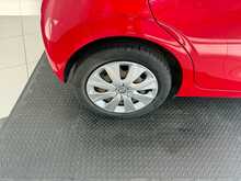 Peugeot 108 1.0 VTi Active Hatchback 5dr Petrol Manual Euro 5 Euro 5 (68 ps) 