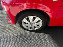 Peugeot 108 1.0 VTi Active Hatchback 5dr Petrol Manual Euro 5 Euro 5 (68 ps) 