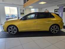 Vauxhall Astra 1.2 Turbo Ultimate Hatchback 5dr Petrol Auto Euro 6 (s/s) (130 ps) 