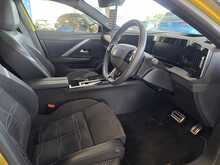 Vauxhall Astra 1.2 Turbo Ultimate Hatchback 5dr Petrol Auto Euro 6 (s/s) (130 ps) 