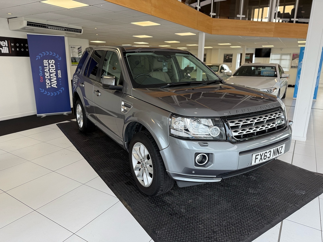 Land Rover SD4 HSE SUV 2.2 Automatic Diesel