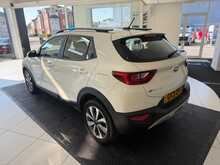 Kia Stonic 1.0 T-GDi 2 SUV 5dr Petrol Manual Euro 6 (s/s) (99 bhp) 