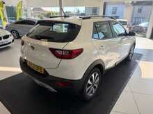 Kia Stonic 1.0 T-GDi 2 SUV 5dr Petrol Manual Euro 6 (s/s) (99 bhp) 