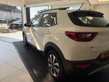 Kia Stonic 1.0 T-GDi 2 SUV 5dr Petrol Manual Euro 6 (s/s) (99 bhp) 