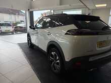 Peugeot 2008 1.2 PureTech GT SUV 5dr Petrol EAT Euro 6 (s/s) (130 ps) 