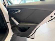 Audi Q2 1.0 TFSI 30 S line SUV 5dr Petrol Manual Euro 6 (s/s) (116 ps) 