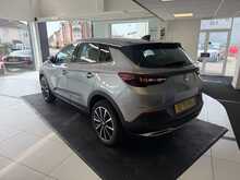 Vauxhall Grandland X 1.2 Turbo Elite Nav SUV 5dr Petrol Auto 8Spd Euro 6 (s/s) (130 ps) 