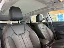 Vauxhall Grandland X 1.2 Turbo Elite Nav SUV 5dr Petrol Auto 8Spd Euro 6 (s/s) (130 ps) 