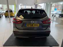 Nissan Qashqai 1.3 DIG-T Tekna SUV 5dr Petrol Manual Euro 6 (s/s) (140 ps) 