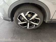 Nissan Qashqai 1.3 DIG-T Tekna SUV 5dr Petrol Manual Euro 6 (s/s) (140 ps) 