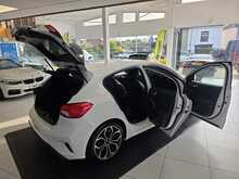 Ford Focus 1.0T EcoBoost ST-Line X Hatchback 5dr Petrol Auto Euro 6 (s/s) (125 ps) 