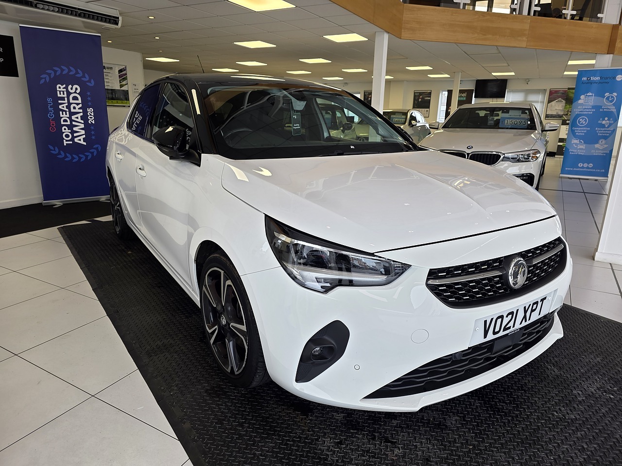 Vauxhall 1.2 Turbo Elite Nav Premium Hatchback 5dr Petrol Manual Euro 6 (s/s) (100 ps)