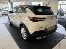 Vauxhall Grandland X 1.2 Turbo Elite Nav SUV 5dr Petrol Auto 8Spd Euro 6 (s/s) (130 ps) 