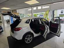 MG MG HS 1.5 T-GDI Exclusive SUV 5dr Petrol Manual Euro 6 (s/s) (162 ps) 