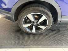 Nissan Qashqai 1.6 dCi N-Connecta SUV 5dr Diesel XTRON 2WD Euro 6 (s/s) (130 ps) 