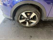 Nissan Qashqai 1.6 dCi N-Connecta SUV 5dr Diesel XTRON 2WD Euro 6 (s/s) (130 ps) 