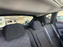 Nissan Qashqai 1.6 dCi N-Connecta SUV 5dr Diesel XTRON 2WD Euro 6 (s/s) (130 ps) 