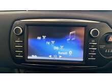 Toyota Yaris 1.5 VVT-h Y20 Bi-tone Hatchback 5dr Petrol Hybrid E-CVT Euro 6 (s/s) (100 ps) 