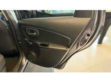 Toyota Yaris 1.5 VVT-h Y20 Bi-tone Hatchback 5dr Petrol Hybrid E-CVT Euro 6 (s/s) (100 ps) 