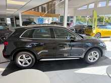 Audi Q5 2.0 TDI 40 Sport SUV 5dr Diesel S Tronic quattro Euro 6 (s/s) (190 ps) 