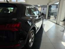 Audi Q5 2.0 TDI 40 Sport SUV 5dr Diesel S Tronic quattro Euro 6 (s/s) (190 ps) 