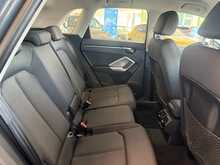 Audi Q3 2.0 TFSI 40 Sport SUV 5dr Petrol S Tronic quattro Euro 6 (s/s) (190 ps) 