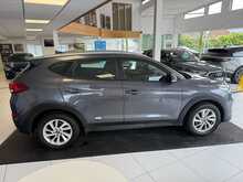 Hyundai TUCSON 1.7 CRDi Blue Drive SE Nav SUV 5dr Diesel DCT Euro 6 (s/s) (141 ps) 