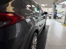 Hyundai TUCSON 1.7 CRDi Blue Drive SE Nav SUV 5dr Diesel DCT Euro 6 (s/s) (141 ps) 
