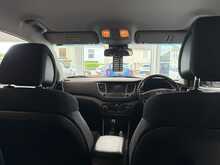 Hyundai TUCSON 1.7 CRDi Blue Drive SE Nav SUV 5dr Diesel DCT Euro 6 (s/s) (141 ps) 