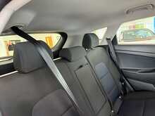 Hyundai TUCSON 1.7 CRDi Blue Drive SE Nav SUV 5dr Diesel DCT Euro 6 (s/s) (141 ps) 
