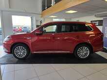 Mitsubishi Outlander 2.4h TwinMotor 13.8kWh 4hs SUV 5dr Petrol Plug-in Hybrid CVT 4WD Euro 6 (s/s) (209 ps) 