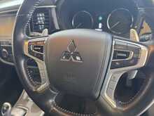 Mitsubishi Outlander 2.4h TwinMotor 13.8kWh 4hs SUV 5dr Petrol Plug-in Hybrid CVT 4WD Euro 6 (s/s) (209 ps) 