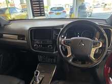 Mitsubishi Outlander 2.4h TwinMotor 13.8kWh 4hs SUV 5dr Petrol Plug-in Hybrid CVT 4WD Euro 6 (s/s) (209 ps) 