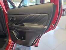Mitsubishi Outlander 2.4h TwinMotor 13.8kWh 4hs SUV 5dr Petrol Plug-in Hybrid CVT 4WD Euro 6 (s/s) (209 ps) 