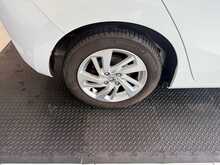 Honda Jazz i-VTEC SE Navi Hatchback 1.3 Manual Petrol 