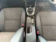 Honda Jazz i-VTEC SE Navi Hatchback 1.3 Manual Petrol 