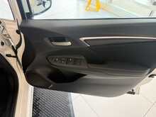 Honda Jazz i-VTEC SE Navi Hatchback 1.3 Manual Petrol 