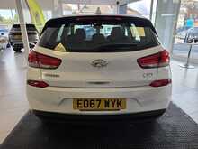Hyundai i30 1.0 T-GDi Blue Drive SE Nav Hatchback 5dr Petrol Manual Euro 6 (s/s) (120 ps) 