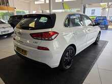 Hyundai i30 1.0 T-GDi Blue Drive SE Nav Hatchback 5dr Petrol Manual Euro 6 (s/s) (120 ps) 