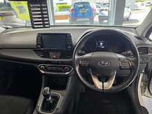 Hyundai i30 1.0 T-GDi Blue Drive SE Nav Hatchback 5dr Petrol Manual Euro 6 (s/s) (120 ps) 